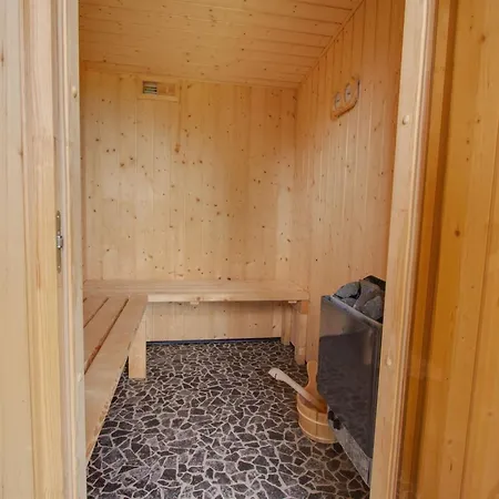 Semesterbostad Fleur - 50m From The Sea By Interhome Hals