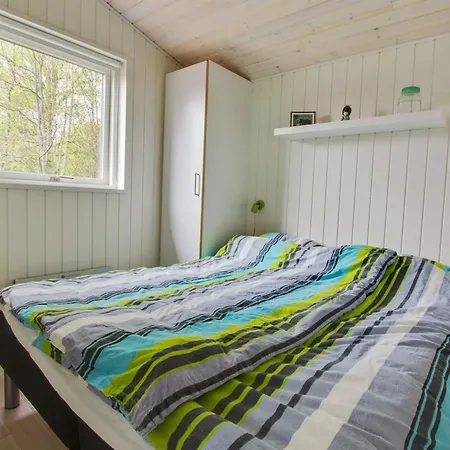 Fleur - 50m From The Sea By Interhome