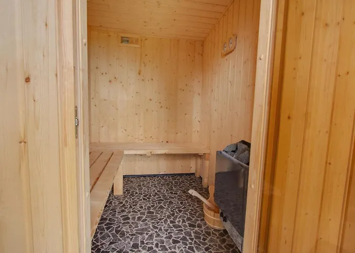 Nyaraló Fleur - 50m From The Sea By Interhome Hals