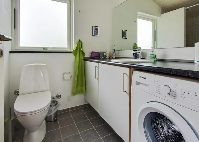 Nyaraló Fleur - 50m From The Sea By Interhome Hals