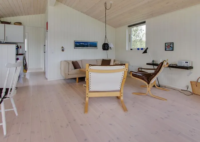 Fleur - 50m From The Sea By Interhome